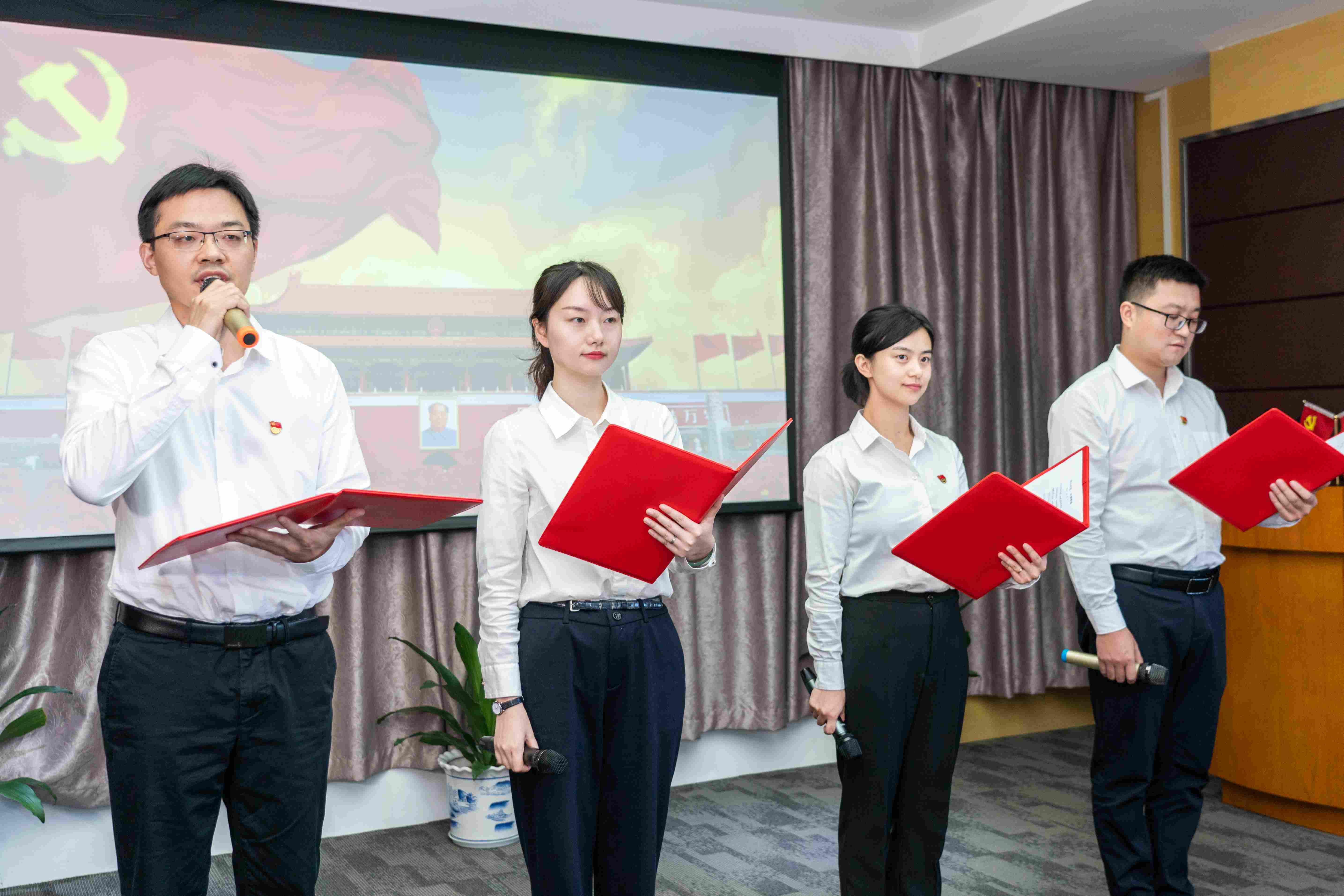 “我在工程咨询部的成长故事”分享会.jpg